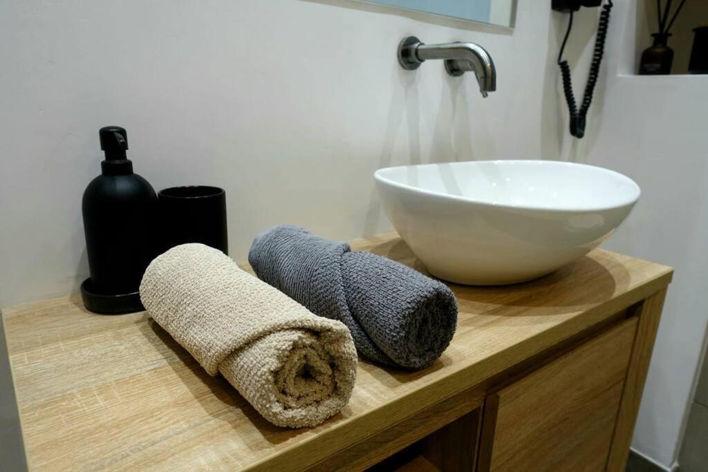 Stylish City-Centre Apartment With Balcony Liverpool Ngoại thất bức ảnh