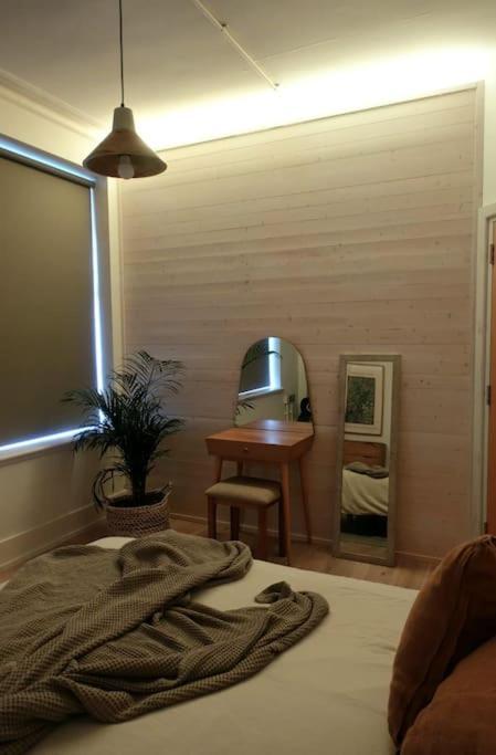Stylish City-Centre Apartment With Balcony Liverpool Ngoại thất bức ảnh