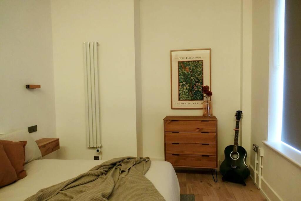 Stylish City-Centre Apartment With Balcony Liverpool Ngoại thất bức ảnh